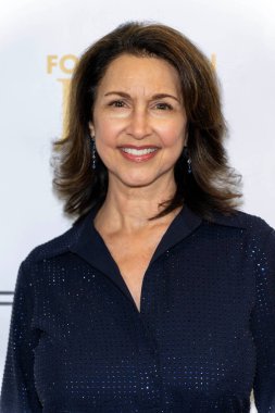 Aktris Cassie Byram, 11 Mart 2024 'te AMC Burbank 16, Los Angeles, CA' da 