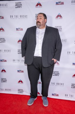 Comic Matt Grisat, Christine Peake 'in 