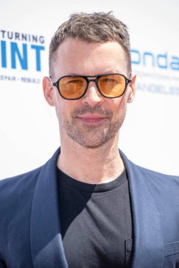 Sunucu KJLH Radyo sunucusu Tammi Mac, Kurucu Michelle Perkins, Değiştirici ödüllü Susan Burton, Compton Belediye Başkanı Emma Sharif, The Guest Ho 'daki Dönüm Noktası İlkbahar Aksiyon Gala Topluluğu Etki Yemeği' ne katıldı.