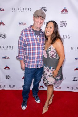 Yvonne Kidde ile Comic Chris Kidder 27 Mayıs 2024 'te Hotel Ziggy, Los Angeles' ta Christine Peake 'in 