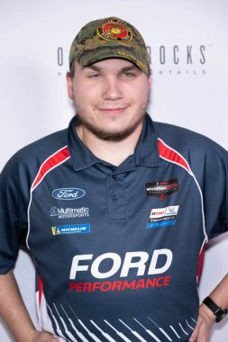 Aktör Gunner Grisat, Christine Peake 'in 