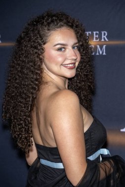 Aktris Ashley Ray Keefe, Look Cinema Glendale, Los Angeles, CA, 30 Mayıs 2024 'te LoveXO tarafından sunulan 