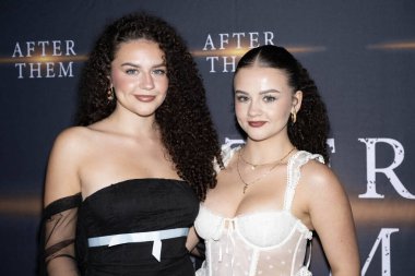 Aktris Ashley Ray Keefe, Aktris Lindsey Keefe LoveXO 'nun Look Cinema Glendale, Los Angeles, CA, 30 Mayıs 2024' te sunduğu 