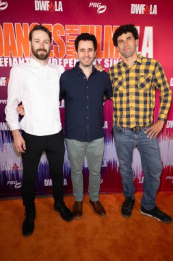 Besteci Conor Abbott Brown, Yönetmen Jonathan DiMaio, Görüntü Yönetmeni Jason Joseffer, 24 Haziran 2024 'te TCL Çin Tiyatrosu' nda PRINCETON 'un Dünya Film Festivali Prömiyeri' ne katıldı.