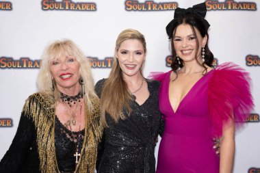 Aktris Patti Negri, Aktris, Yapımcı Shauna Grace, Aktris Natasha Blasick 