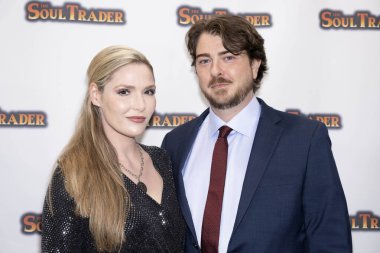 Aktris, Yapımcı Shauna Grace, Aktör Andrew McLean 