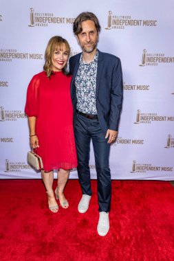 Besteci David Bertok ve Kara Bertok, 18 Temmuz 2024 'te AVALON Hollywood ve Bardot, Los Angeles' ta düzenlenen Hollywood Bağımsız Müzik Ödüllerine katıldılar.