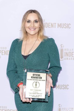 Şarkıcı Katy Tunbridge, AVALON Hollywood ve Bardot, Los Angeles, CA, 18 Temmuz 2024 'te 2024 Hollywood Bağımsız Müzik Ödüllerine katıldı.