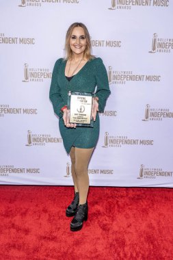 Şarkıcı Katy Tunbridge, AVALON Hollywood ve Bardot, Los Angeles, CA, 18 Temmuz 2024 'te 2024 Hollywood Bağımsız Müzik Ödüllerine katıldı.