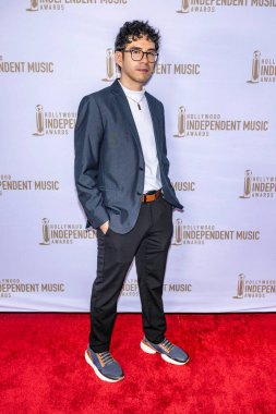 Müzik sanatçısı Auggie Velarde, AVALON Hollywood ve Bardot, Los Angeles, CA, 18 Temmuz 2024 'te Hollywood Bağımsız Müzik Ödülleri' ne katıldı.