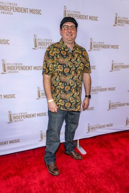 Yapımcı Timothy Sensabaugh 18 Temmuz 2024 'te AVALON Hollywood ve Bardot, Los Angeles' ta 2024 Hollywood Bağımsız Müzik Ödüllerine katıldı.