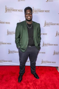 Şarkıcı Mo Dinka, AVALON Hollywood ve Bardot, Los Angeles, CA, 18 Temmuz 2024 'te 2024 Hollywood Bağımsız Müzik Ödülleri' ne katıldı.