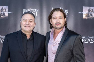 Yapımcı, Aktör Lou D 'Amato, Yazar, Aktör, Yapımcı Guile Branco, The Lumiere Music Hall Theater, Los Angeles, CA, 8 Ağustos 2024' te Breaking Glass Pictures 'A HALLOWEEN FEAST' Los Angeles Premiere