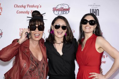 Emmy ödüllü stilist Brenda Cooper, aktris / mixolog Mary Christina Brown, Yapımcı Lainie Strouse Christine Peake 'in' Cheeky Peakey 's Comedy Show Ağustos 2024' adlı programına katıldı.