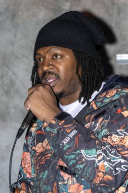 Rapçi Macc Tucca, 30 Ağustos 2024 'te Hello Stranger Little Tokyo DTLA, Los Angeles' ta Los Angeles Müzik Festivali 'nde sahne aldı.