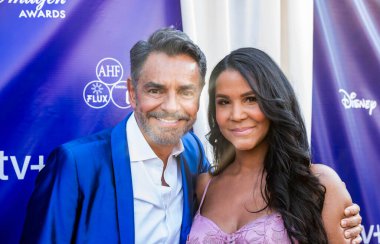 Aktör Eugenio Derbez, Aktris Angie Ayala LA Plaza de Cultura y Artes, Los Angeles, CA, 8 Eylül 2024 'te düzenlenen 39. yıllık İmagen Ödüllerine katıldı.
