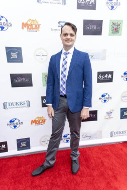 Aktör Eric Steven Larson, 15 Eylül 2024 'te Lucy' nin Kuaför Salonu 'nda Suzanne DeLaurentiis' in 76.