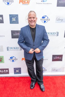 Aktör Brian Hall, 15 Eylül 2024 'te Lucy' nin Kuaför Salonu 'nda Suzanne DeLaurentiis' in 76.