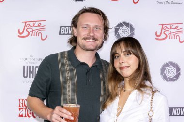 Yapımcı Ryan Doyle Paris Rüyaları 'na katılıyor. Jake Stirn' in EP tanıtımını sunar. Hotel Ziggy, Los Angeles, CA, 19 Eylül 2024