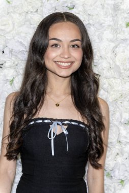 Aktris Beatriz Ochoa, Lily Brooks O 'Briant' ın Ovation Hollywood, Los Angeles, CA, 26 Eylül 2024 'teki EP Sürüm partisine katıldı.