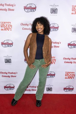 Hugh Peeple dansçısı Mengeh Windlander 29 Eylül 2024 'te Los Angeles, Ziggy Otel' de Hugh Peeple 'ın ilk Smash Hit 2 Room Dance konserine katıldı.