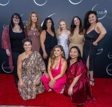  SATARA Wellness Rebecca Prephan ve SATARA Wellness Üyeleri SATARA Wellness resmi Büyük Açılış Kutlamasına katıldı SATARA-House of Mystical Wellness, Los Angeles, CA, 30 Eylül 2024