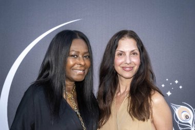 D 'Lash Dionne Phillips' in CEO 'su ve kurucusu, SATARA Wellness Rebecca Prephan SATARA Wellness resmi SATARA-House of Mystical Wellness Büyük Açılış Kutlamasına katıldı, Los Angeles, CA, 30 Eylül 2024