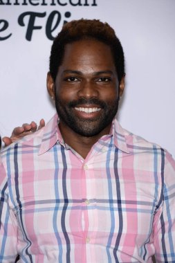 Aktör Ronnel Ricardo Parham TCL Çin Tiyatrosu, Los Angeles, CA, 1 Ekim 2024 'te AVERAGE Joe adlı uzun metrajlı filmin dünya prömiyerine katıldı.