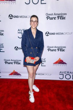 Yazar Stephanie Katz TCL Çin Tiyatrosu, Los Angeles, CA, 1 Ekim 2024 'te AVERAGE Joe' nun dünya prömiyerine katıldı.