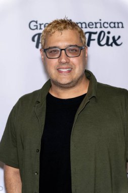 Emmy Galibi Gregori J. Martin, AVERAGE Joe 'nun 1 Ekim 2024' te TCL Çin Tiyatrosu, Los Angeles 'taki Dünya prömiyerine katılır.