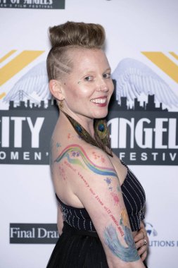 Aktris / Yazar Pixie Indigo, Harmony Gold Theater, Los Angeles, CA, 13 Ekim 2024 'te Melek Kadın Film Festivali ve Ödülleri' ne katıldı.