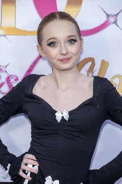 Oyuncu Charlie Townsend, Hilton, Los Angeles, CA, 19 Ekim 2024 'te DoubleTree' deki Drisha 'nın Dolap Çatı Açılış Partisi' ne katıldı.