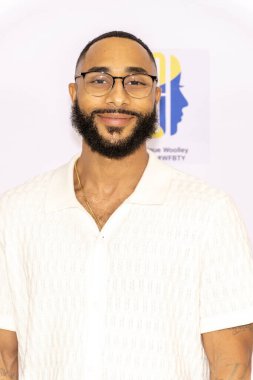 Büyükelçi Christophe Woolley Monique Woolley Vakfı 'na katılıyor. 4. Geleneksel Bağış Galası XO Şölen Salonu, Los Angeles, CA, 16 Kasım 2024