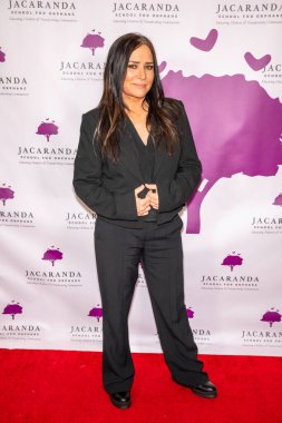 Aktris Pamela Adlon, Jacaranda Vakfı 'nın Londra Batı Hollywood Oteli, Los Angeles, CA, 17 Kasım 2024' teki 2024 Yıllık Gala ve Akşam Yemeğine katıldı.