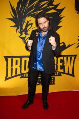 The Cats Crawl Theater, Los Angeles, CA, 29 Aralık 2024 'te Iron Crew 2024 Dünya İlk Aksiyon Sahnesi Yarışmasına katıldı.