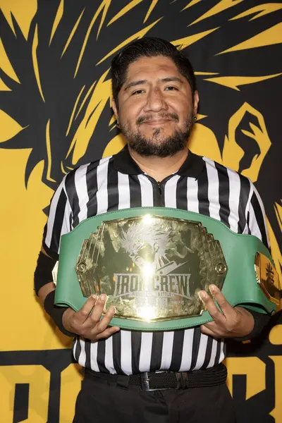 The Cats Crawl Theater, Los Angeles, CA, 29 Aralık 2024 'te Iron Crew 2024 Dünya İlk Aksiyon Sahnesi Yarışmasına katıldı.