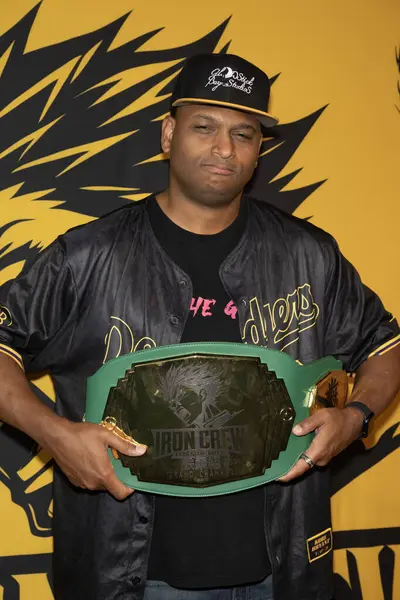 The Cats Crawl Theater, Los Angeles, CA, 29 Aralık 2024 'te Iron Crew 2024 Dünya İlk Aksiyon Sahnesi Yarışmasına katıldı.