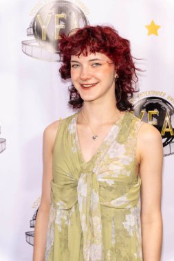 Aktris Charlotte Delaney Riggs, 18 Ocak 2025 'te El Portal Theatre, Los Angeles' ta düzenlenen 9.