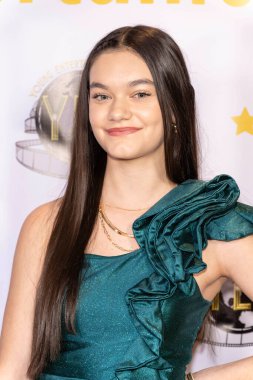 Aktris Caroline Skye, 18 Ocak 2025 'te Los Angeles' taki El Portal Tiyatrosu 'nda düzenlenen 9.