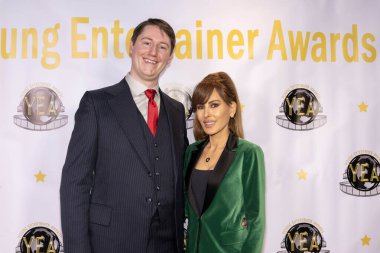 Melekler filosu müdürü Nash-Putnam, TV / Radyo sunucusu Kerri Kasem 18 Ocak 2025 El Portal Tiyatrosu 'nda düzenlenen 9. Yıllık Genç Eğlence Ödülleri' ne katıldı.