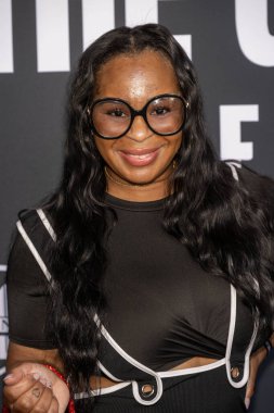 Sanatçı Kween Gravitas Beverly Hills, Los Angeles 'taki Global Affair Benefit galasına Grammy' den önce katılıyor.