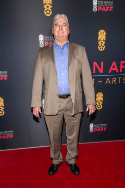 Aktör Eric Fenton 13 Şubat 2025 'te Culver Theater, Los Angeles' ta 