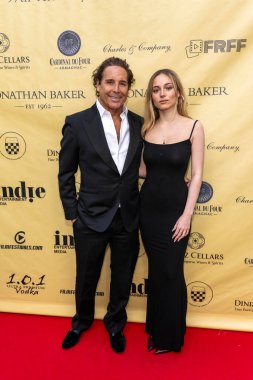 Yönetmen / Yapımcı Jonathan Baker, Şarkıcı / Aktris Trease Baker, The Icons of Hollywood Oscar Viewing Soiree at Baker Manor, Los Angeles, CA, 2 Mart 2025