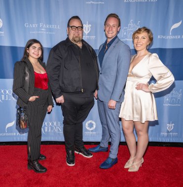Illustrator Kat Darwich, Editör Taylor Doose, Aktör Nathaniel Dolquist, Aktör / Yapımcı / Yazar Jasmine Fontes TV Dizisi 'nin Los Angeles Premiere' sine katılıyor The Ice King 's Heart at Studio 537, Los Angeles, CA, 19 Mart 2025