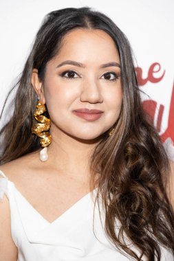 Aktris Rishita Mukherjee, 10 Nisan 2025 'te Harmony Gold Theatre, Los Angeles' taki Los Angeles Premiere 'e katıldı.