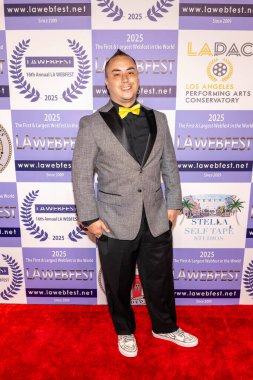 Yazar / Yönetmen TJ Thomas Bozarth, Los Angeles Galeri Tiyatrosu 'nda 16. Los Angeles Web Serisi Festivali Ödül Töreni' ne (LA Webfest) katıldı.