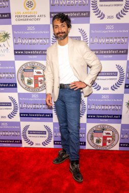 Aktör Jeff Torres, Los Angeles Galeri Tiyatrosu 'nda 16. Los Angeles Web Serisi Festivali Ödül Töreni' ne (LA Webfest) katılıyor.