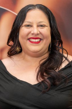 Yapımcı Lesley Lopez 4 Haziran 2025 'te Cinelounge Sunset Theater, Los Angeles' ta Los Angeles Stüdyoları 'nın gösterimine katıldı.