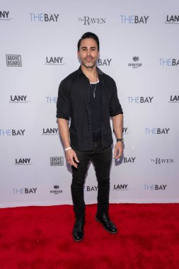 Aktör Carlo Mendez, 5 Haziran 2025 'te Los Angeles Özel Konutu' nda LANY Entertainment Summer Mixer 'a katıldı.