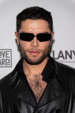 Aktör David Granados, 5 Haziran 2025 'te Los Angeles Özel Konutu' nda LANY Entertainment Summer Mixer 'a katıldı.